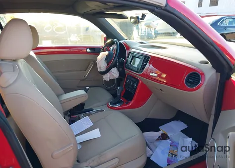 2019 Volkswagen Beetle 2.0T Final Edition Se/2.0T Final Edition Sel/2.0T S/2.0T Se z USA, uszkodzony, nr VIN 3VW5DAATXKM501306